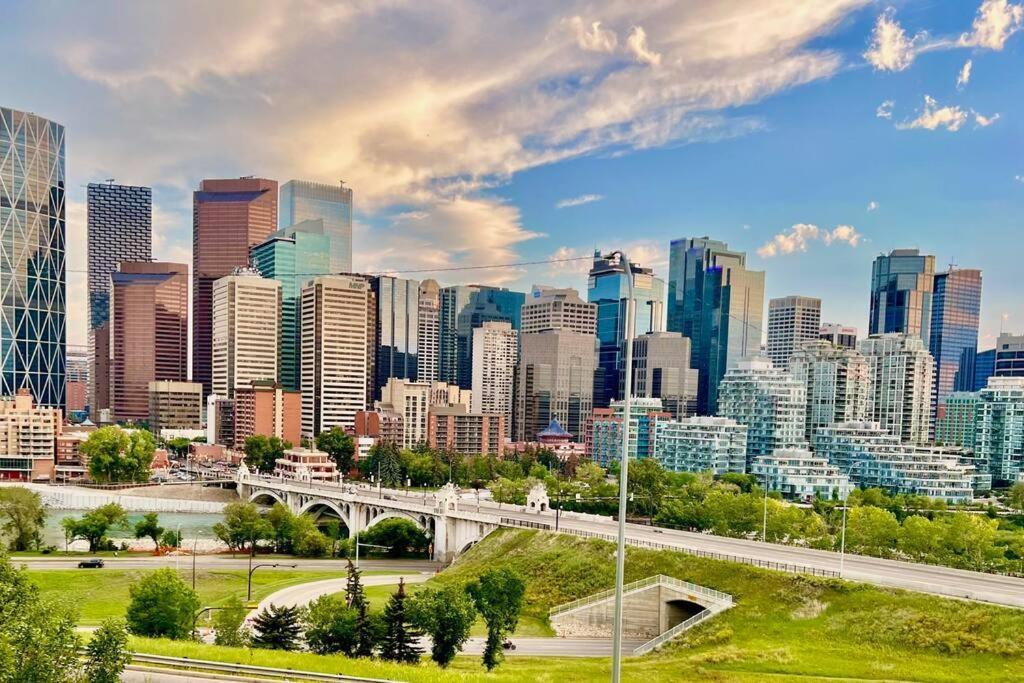 Crescent Heights Majesty Vila YYC Exterior foto